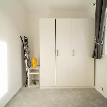 Modern Luxury 2 Bed Didcot Home With Free Parking Exterior photo