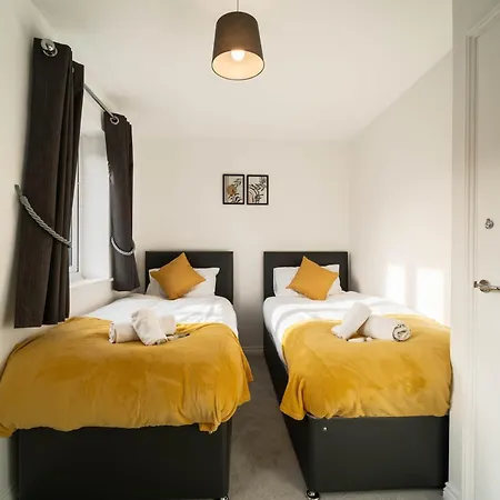 Modern Luxury 2 Bed Didcot Home With Free Parking Exterior photo