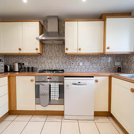 Modern Luxury 2 Bed Didcot Home With Free Parking Exterior photo