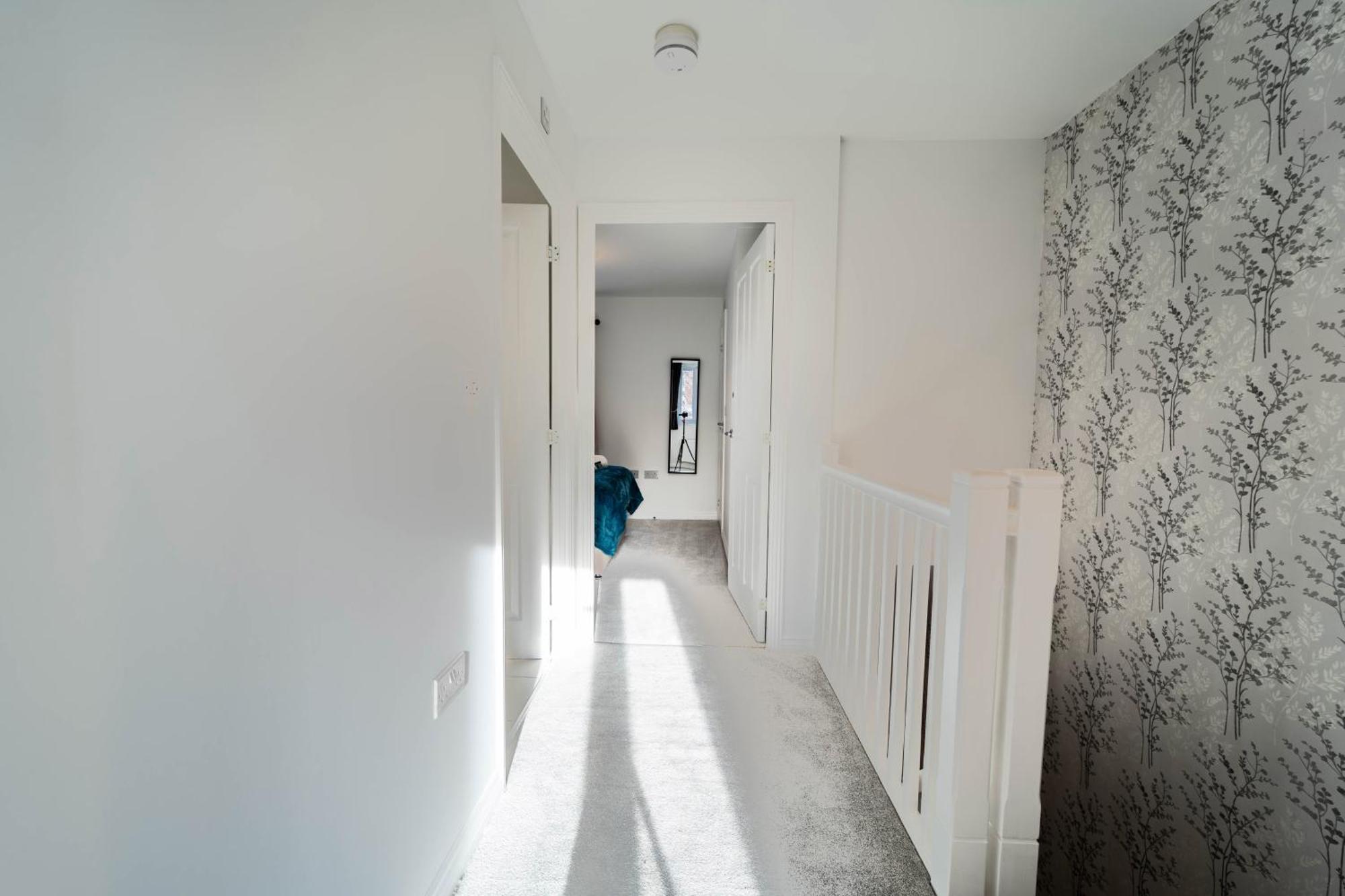 Modern Luxury 2 Bed With Free Parking *