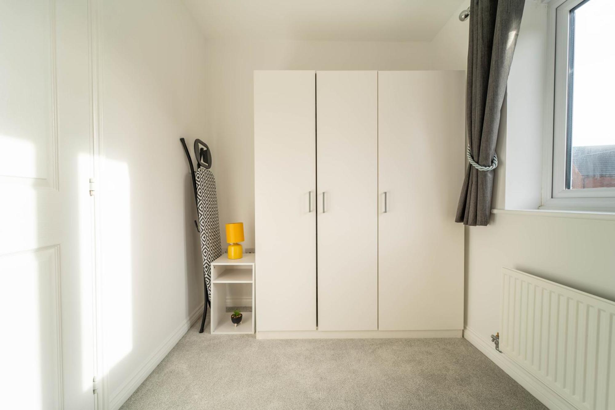Modern Luxury 2 Bed With Free Parking Holiday home *
