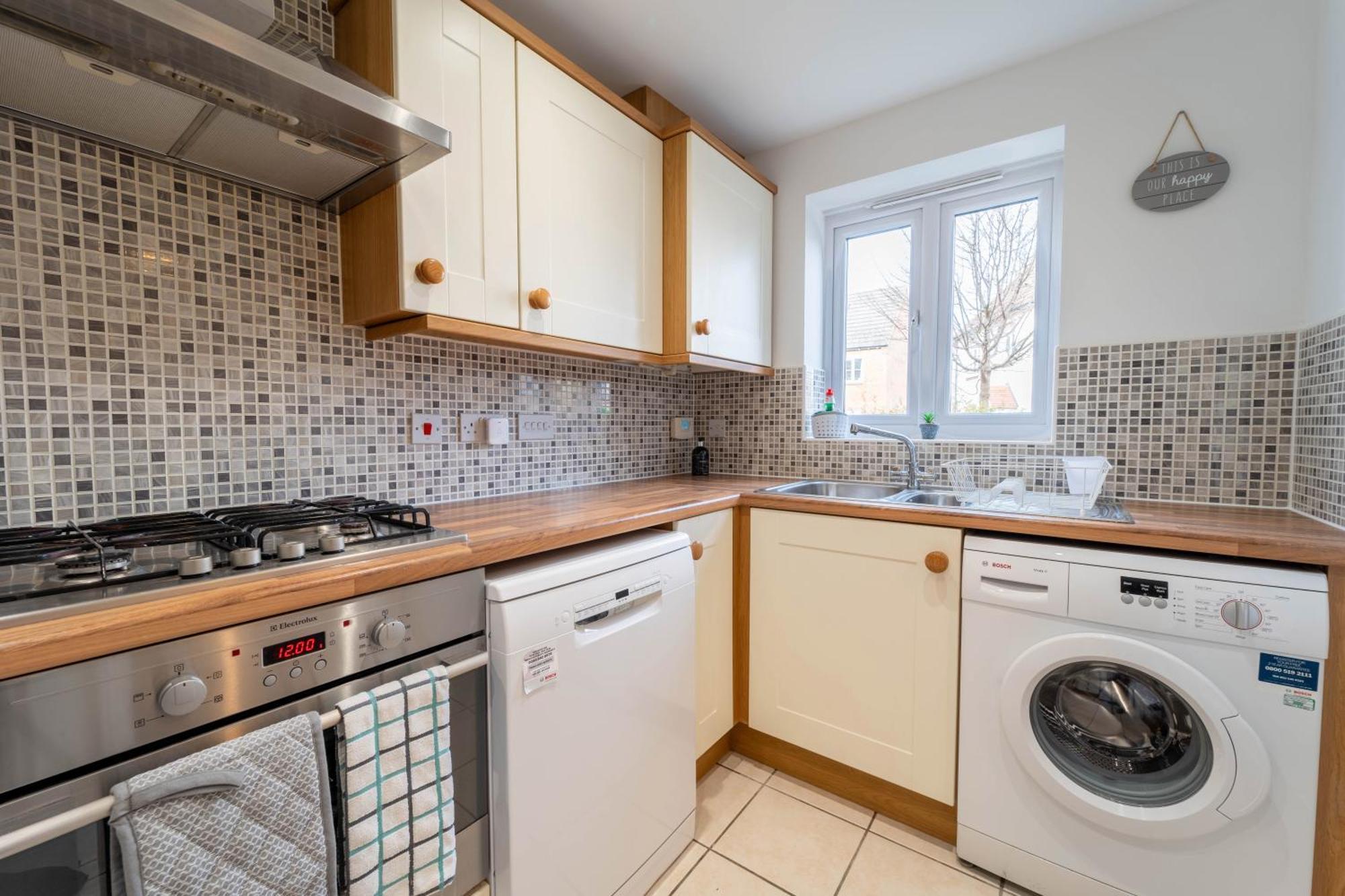 Modern Luxury 2 Bed With Free Parking Vakantiehuis